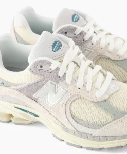 Sneakers^New Balance Sneaker 2002 Off White