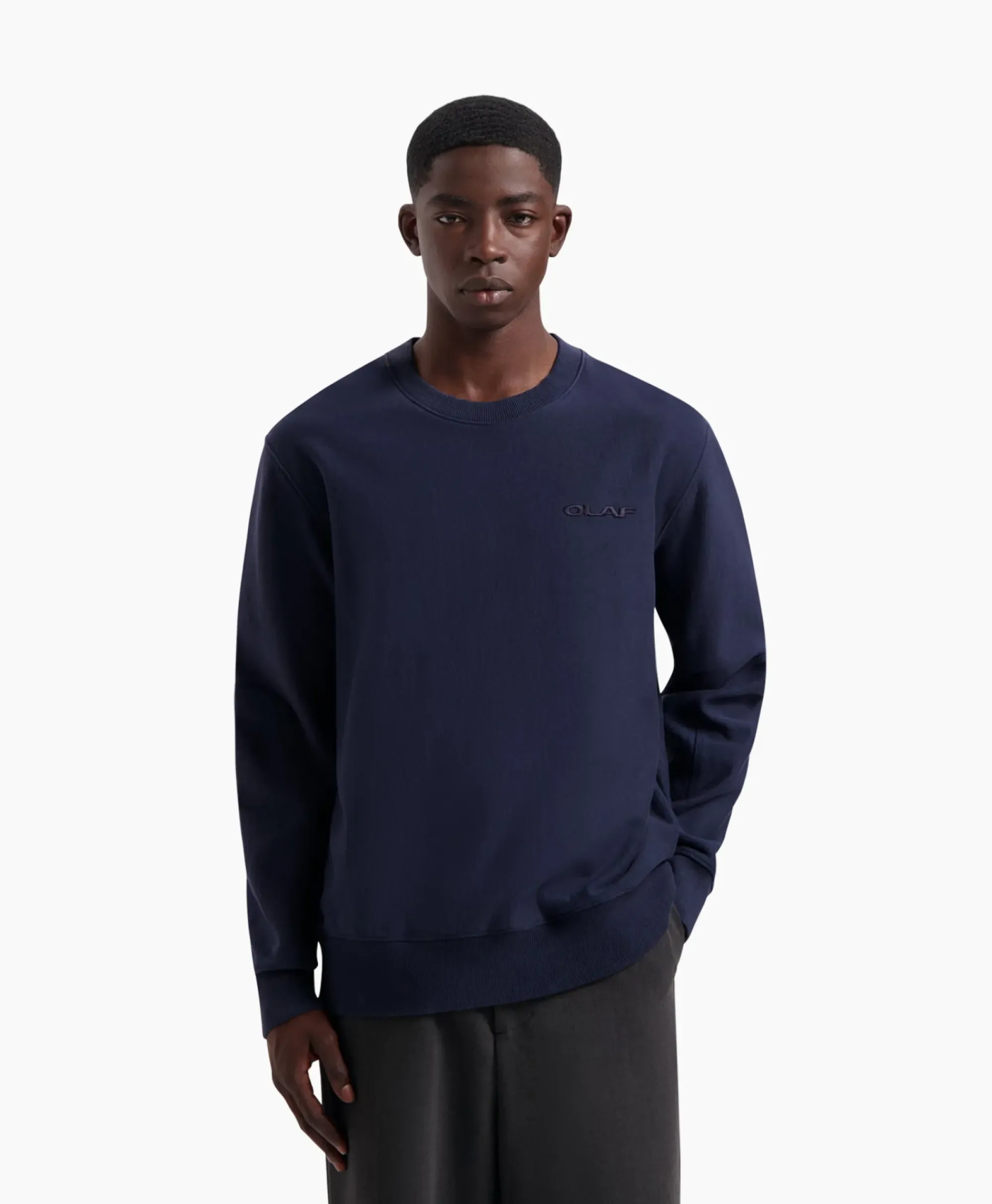 Truien^Olaf Hussein Sweater Logo Crewneck Donker Blauw