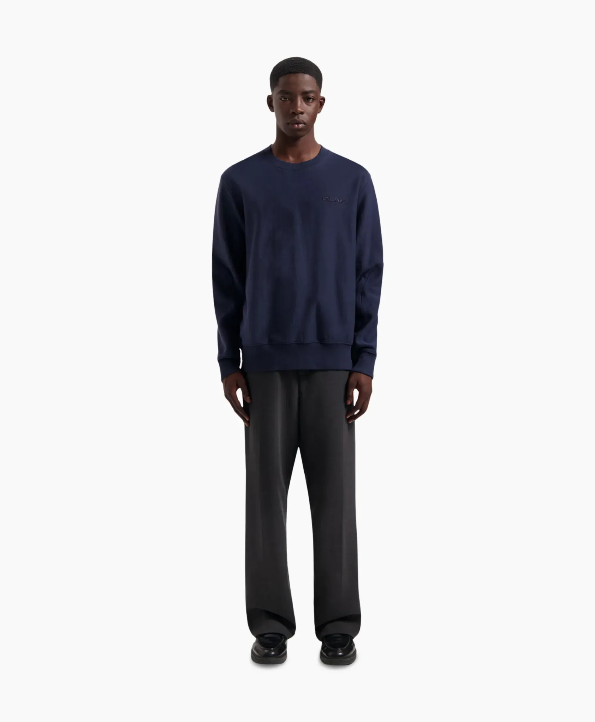 Truien^Olaf Hussein Sweater Logo Crewneck Donker Blauw