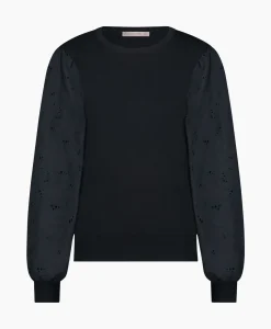 Truien^Studio Anneloes Pullover Deana Flower Broderie Donker Blauw