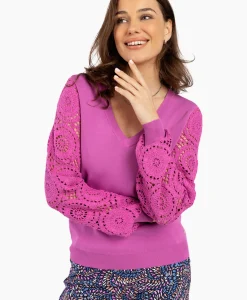 Truien^Studio Anneloes Pullover Dinah Crochet Roze