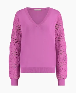 Truien^Studio Anneloes Pullover Dinah Crochet Roze